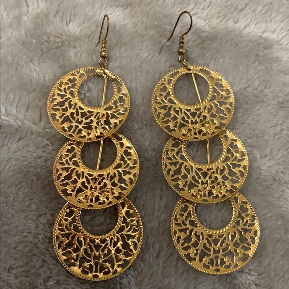 Fashion gold color earrings